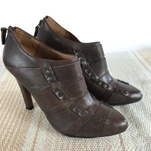 No. 704 b.Hannie Leather Platform Booties- SZ 37.5